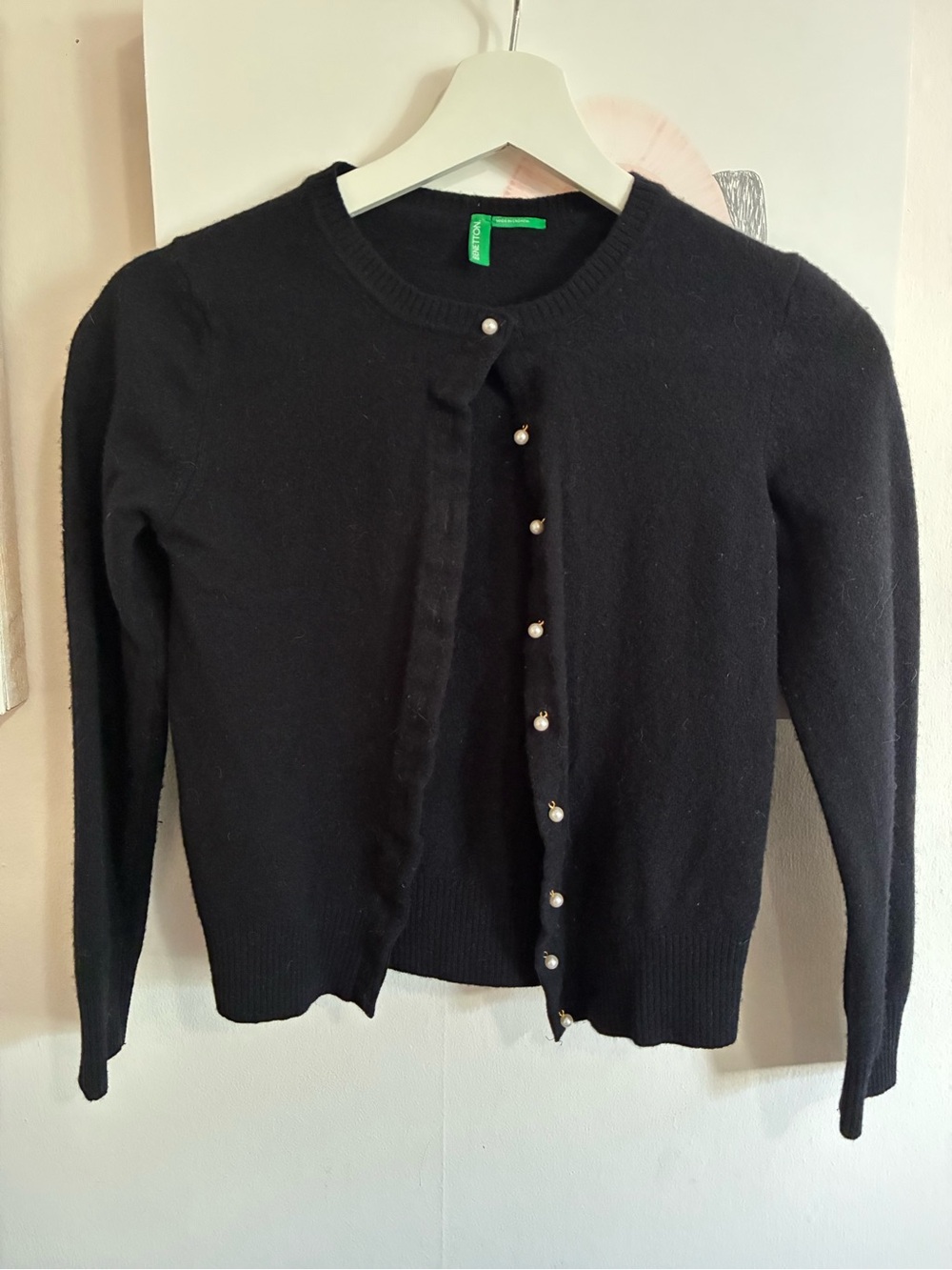Benetton Black Wool Pearl Button Crewneck Cardigan Sweater - Picture 2 of 5